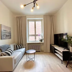 https://cosy-flat-in-the-heart-of-helsinki-center.tophotelshelsinki.com